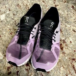 On Cloud shoes! New Condition